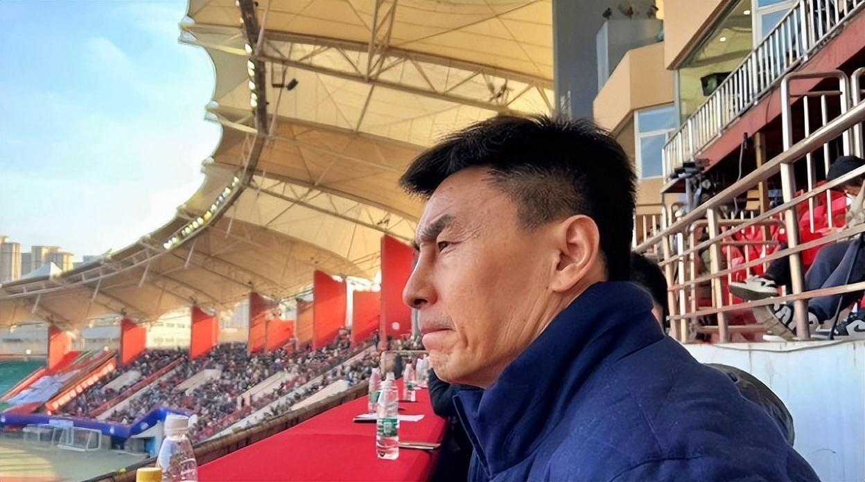 中甲俱乐部宁波队选帅看好李玮锋，已跟他正式接触谈判，值得期待